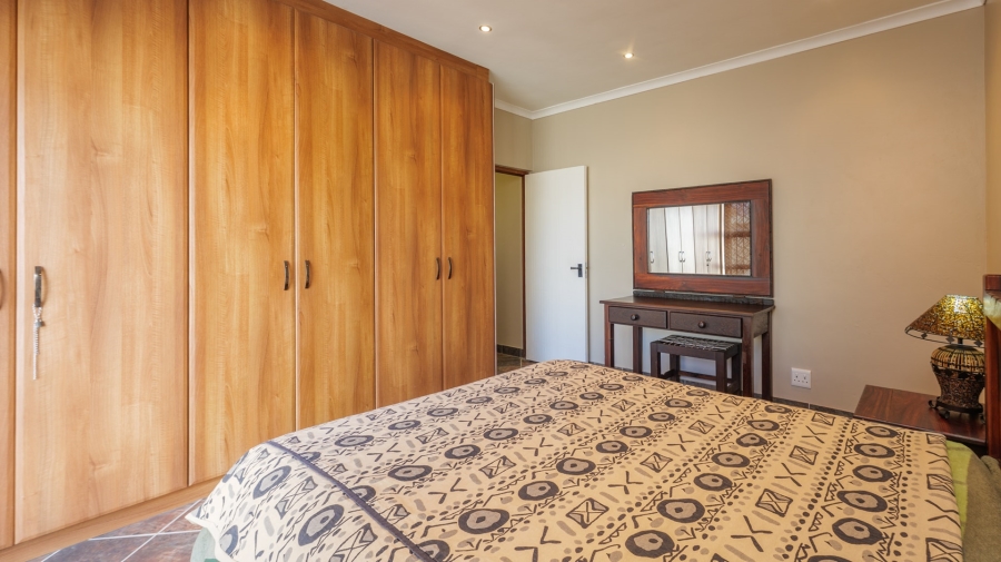 5 Bedroom Property for Sale in Suiderstrand Western Cape